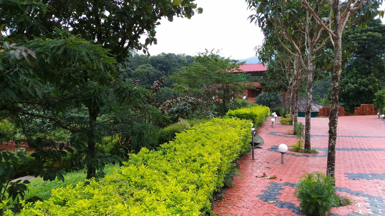 Banasura Island Resort Tariyod Buitenkant foto